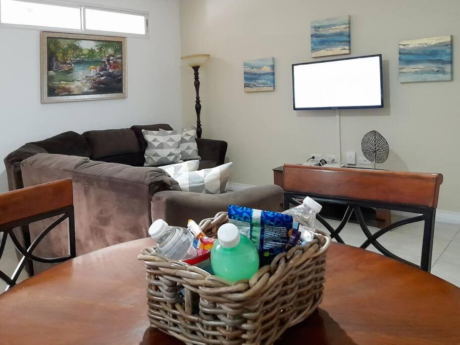 Choose To Be Happy At Brompton Estates - One And Two Bedroom With Pool Kingston Eksteriør billede